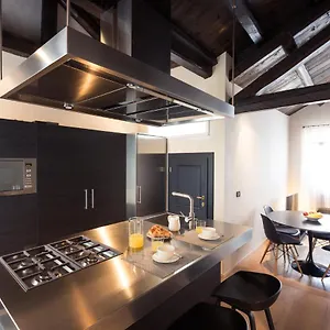 amazing-modern-design-home-campo-dei-mori-wifi.hotelinveneto.com/
