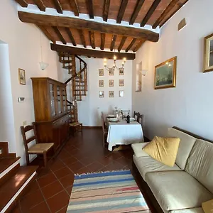 L'angolodipetroio , Petroio Italia